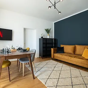 Bright Stylish With A Huge Terrace In A Location Apartamento Viena